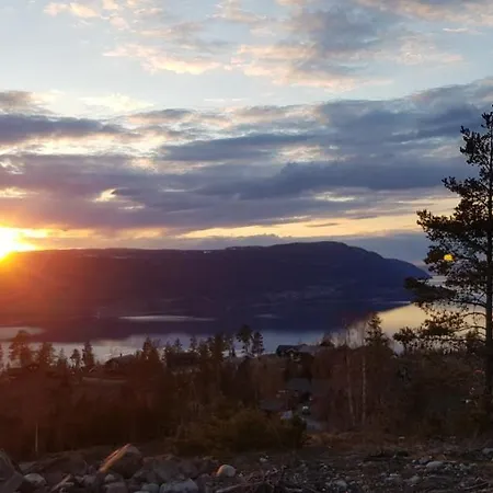 Mjøshytte * Stange